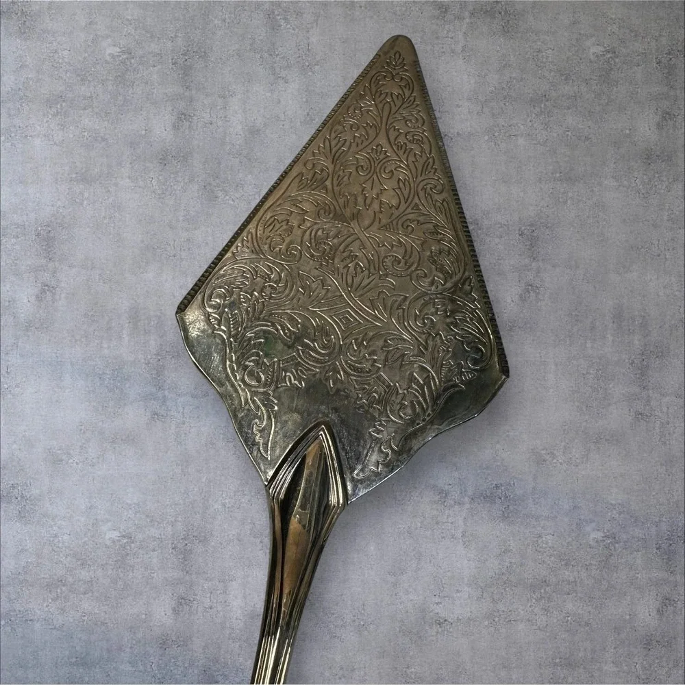 Vtg Antique Silverplate Cake Server Serrated Pie Slicer Floral Shell Ornate‎